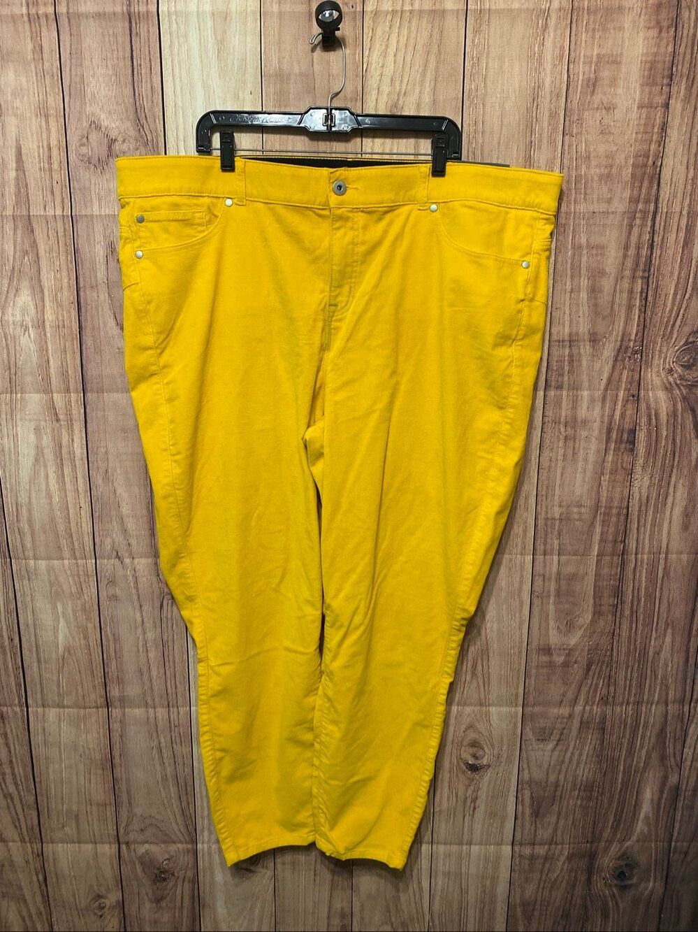 Torrid 28T TALL plus size  NWT bombshell skinny yellow curdaroy pants
